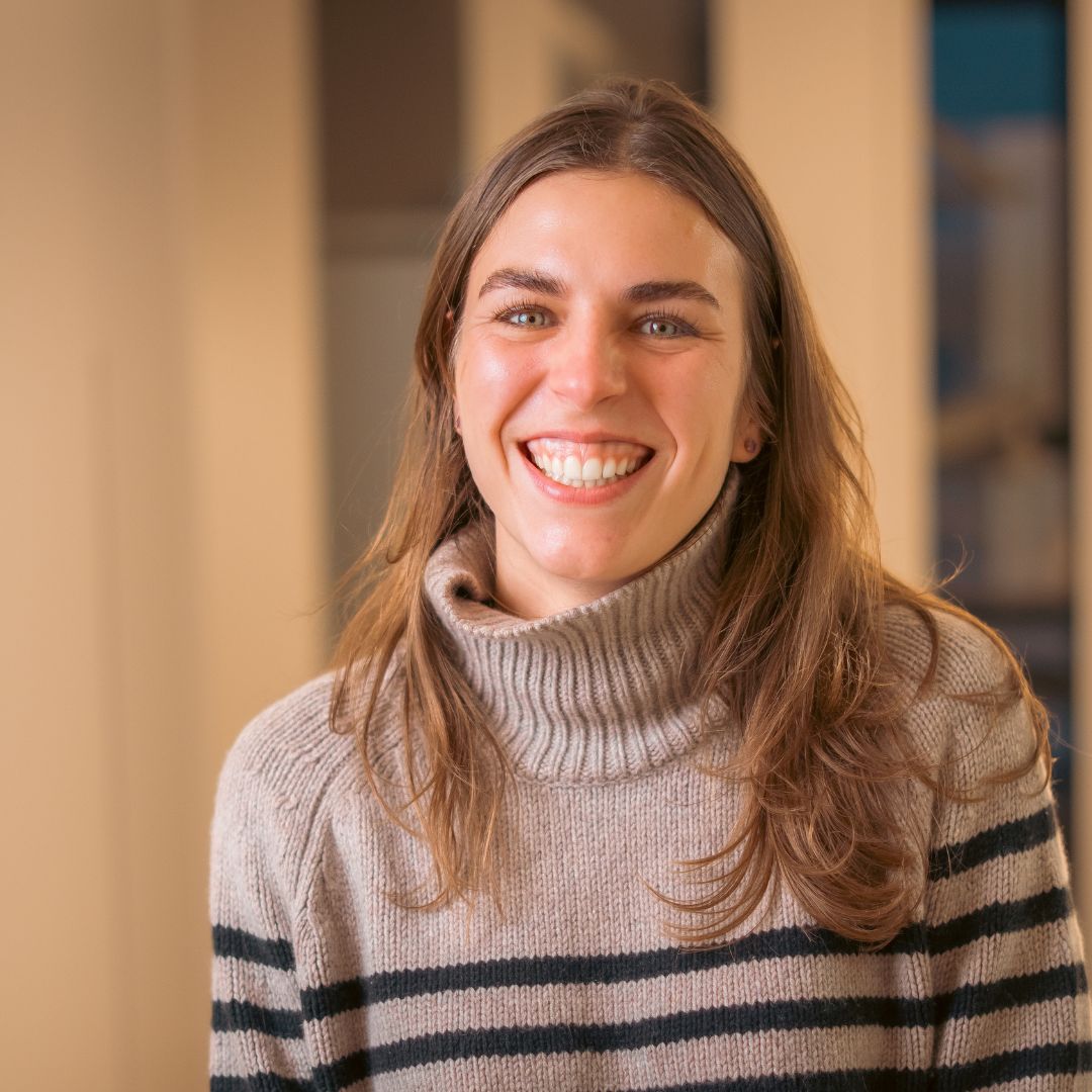 Porträt einer Mitarbeiterin der Zahnarztpraxis Chiemgau Lacht Rosenheim